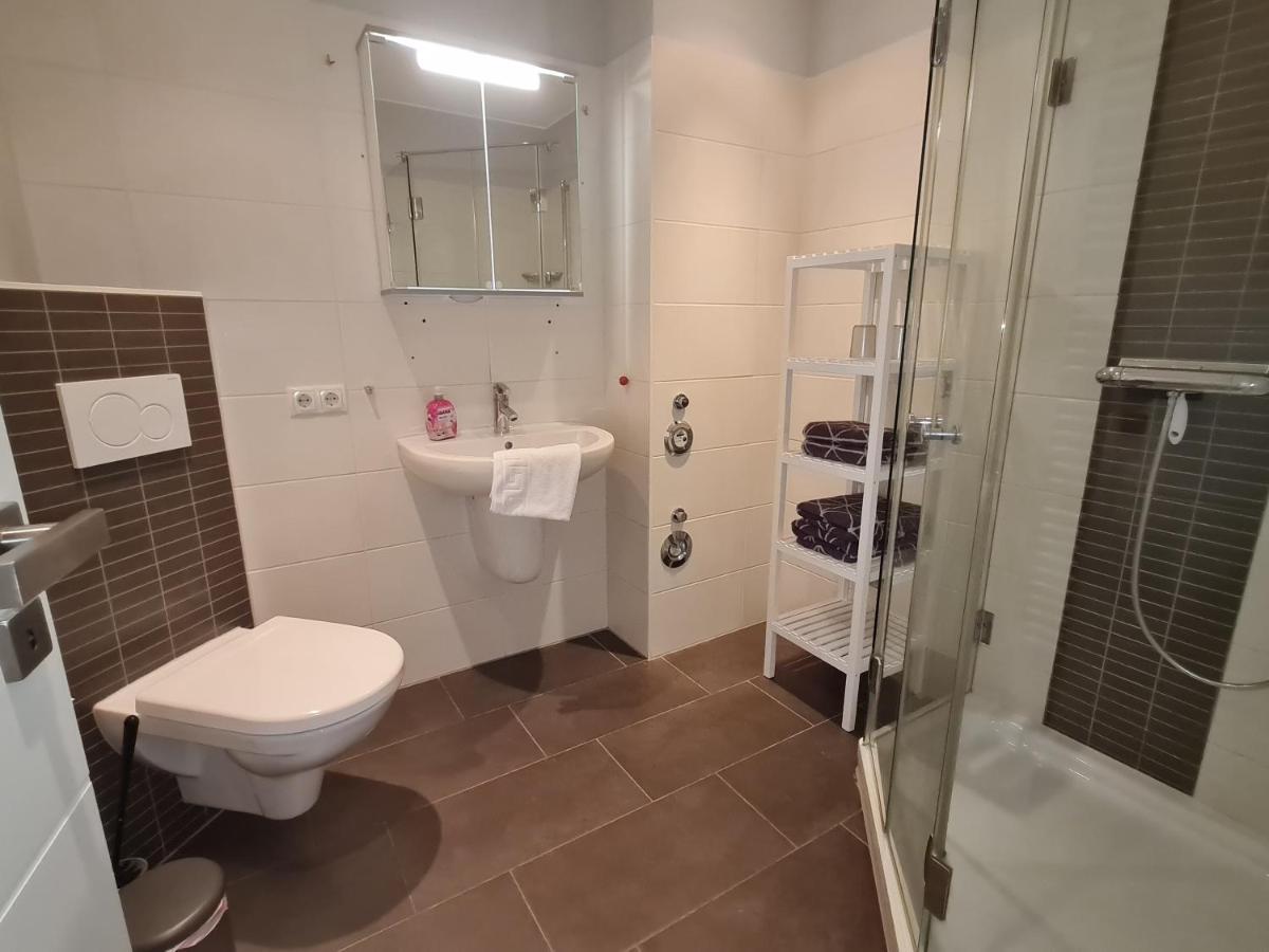 Wohnung Fleethoern - Zentral, Ruhig, Mit Parkplatz Und Balkon Kiel Ngoại thất bức ảnh